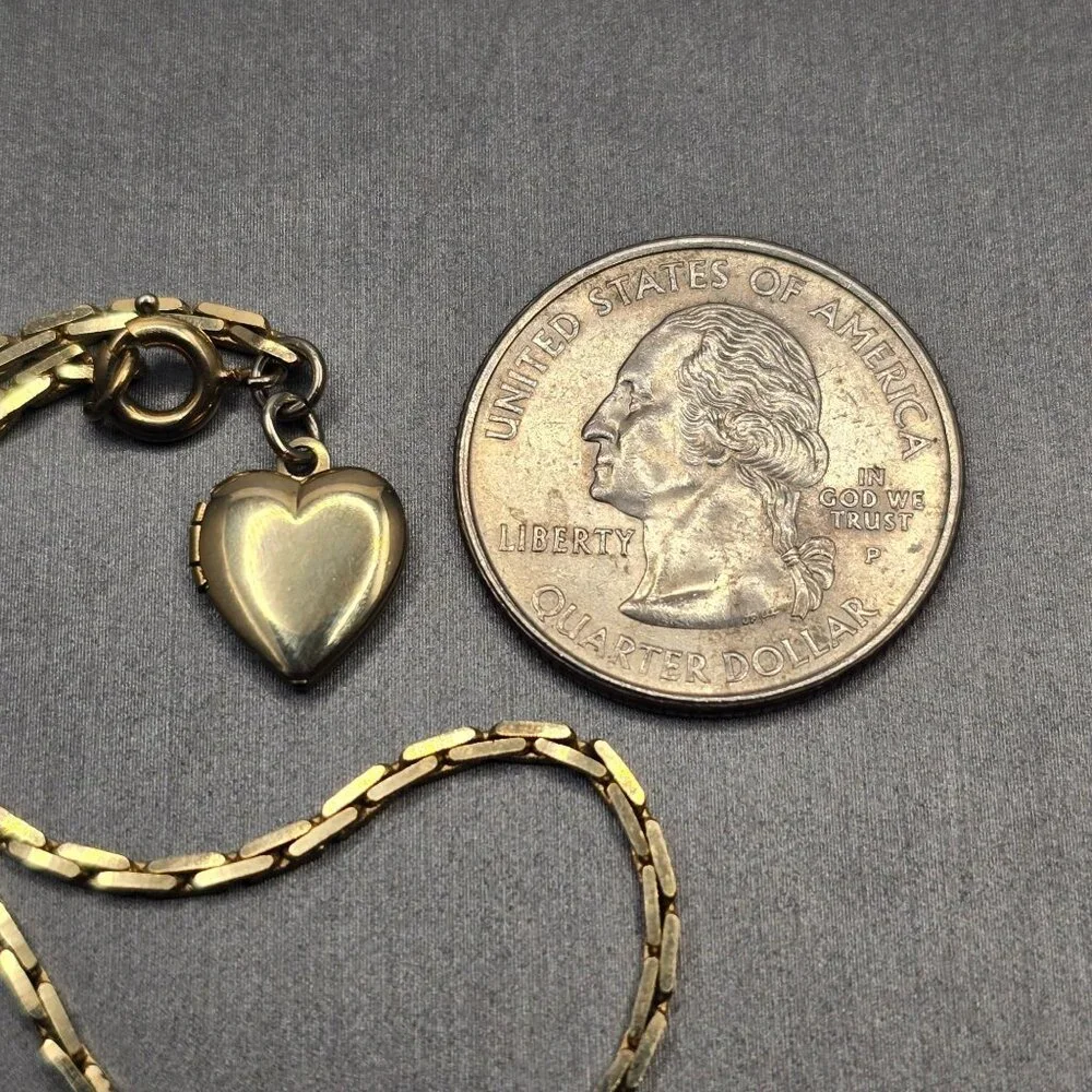 VTG Gold Tone Mini Heart Locket Bracelet 6.5" Sentimental Charm Jewelry - Picture 5 of 11